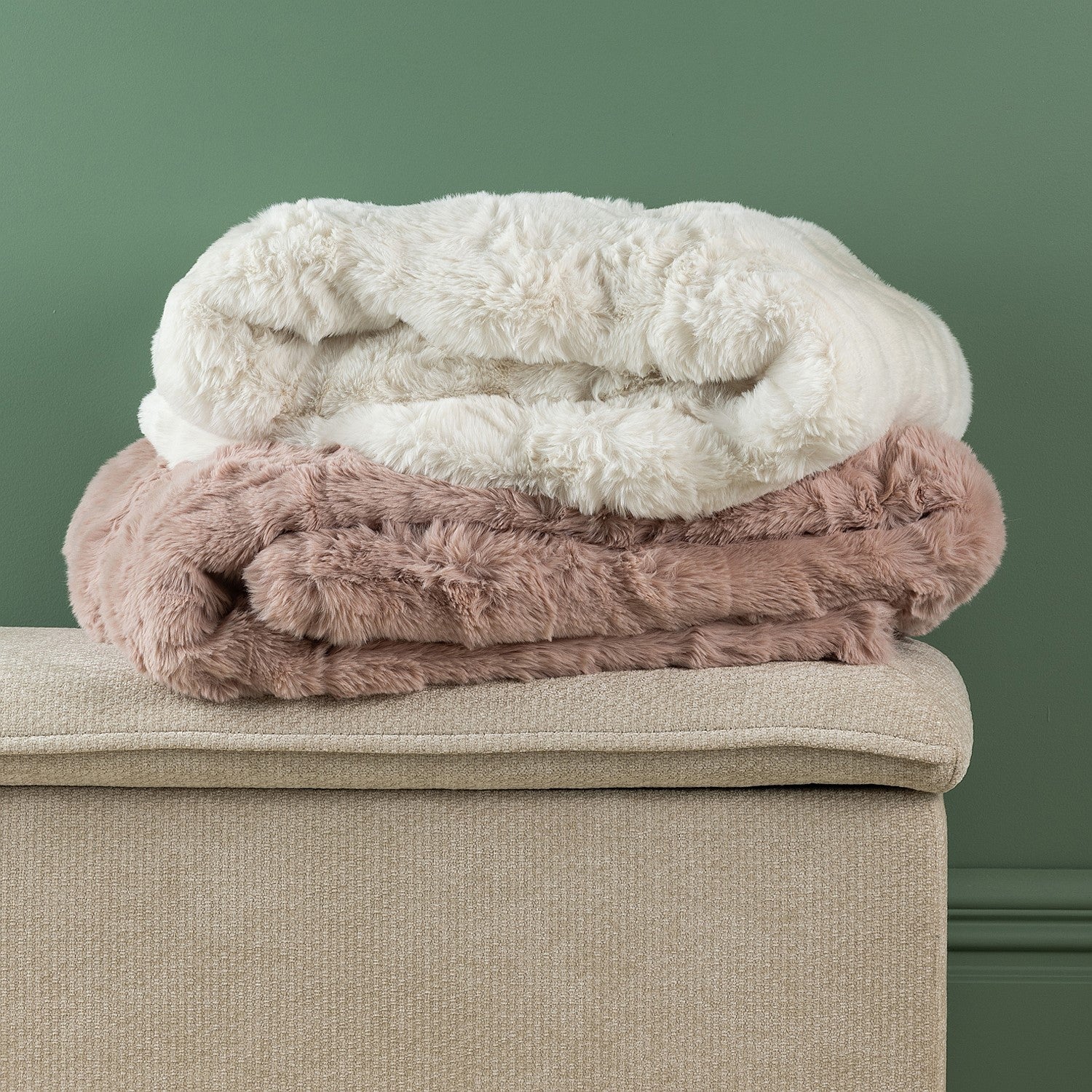 Design Republique Grove Faux Fur Blanket