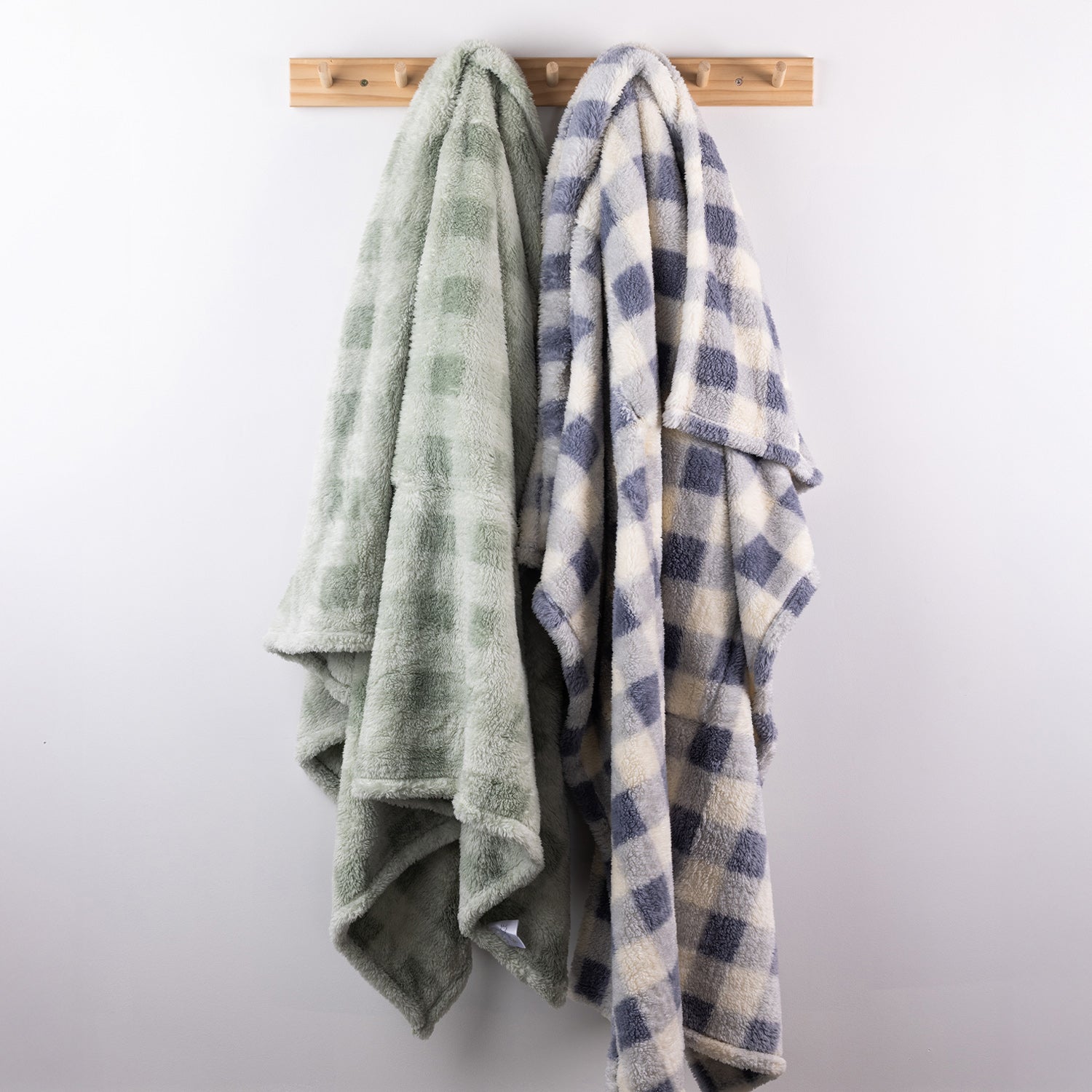 Solace Sherpa Fleece 2 in 1 Travel Blanket