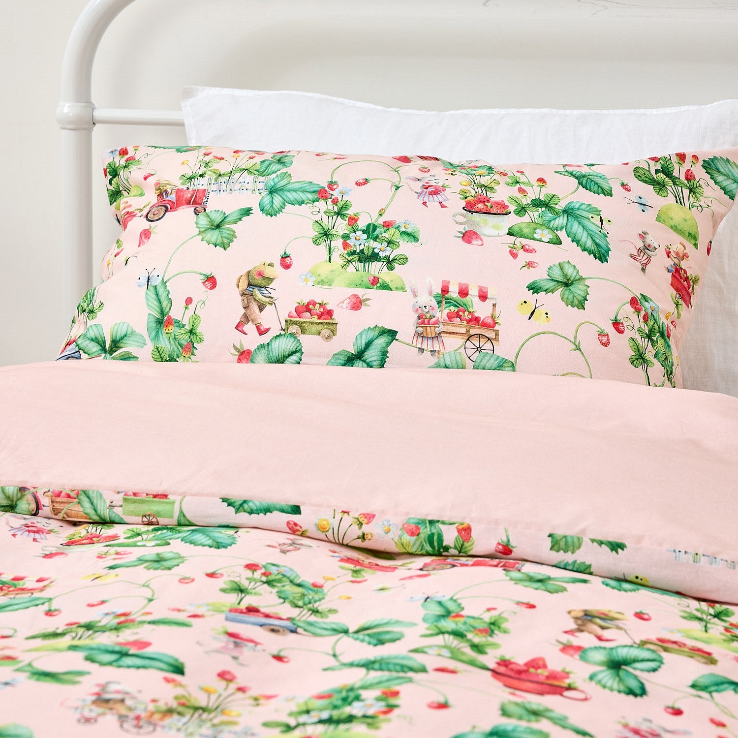 bb&b Kids Strawberry Fieldmice Cotton Duvet Cover Set