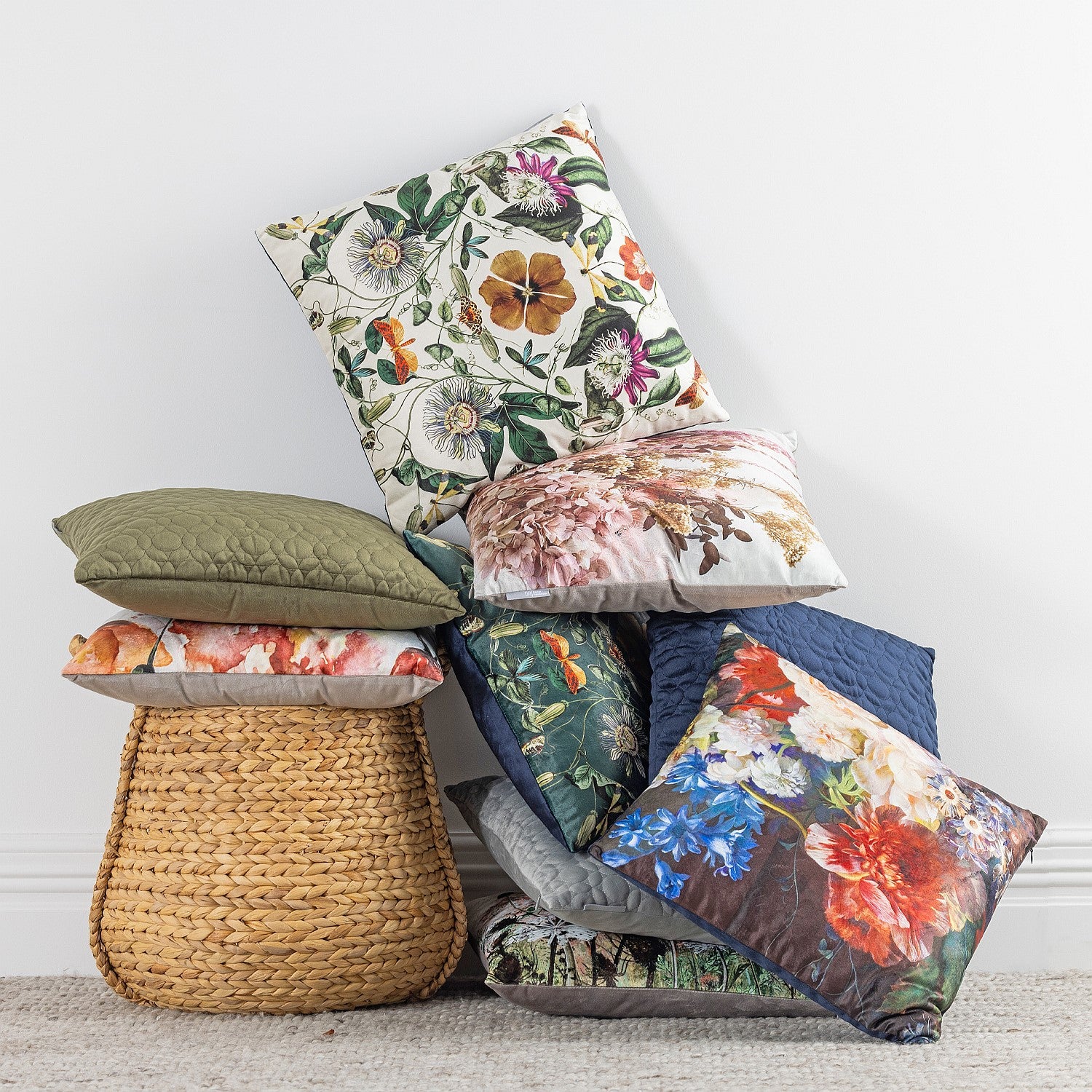 Design Republique Velvet Textured Cushion