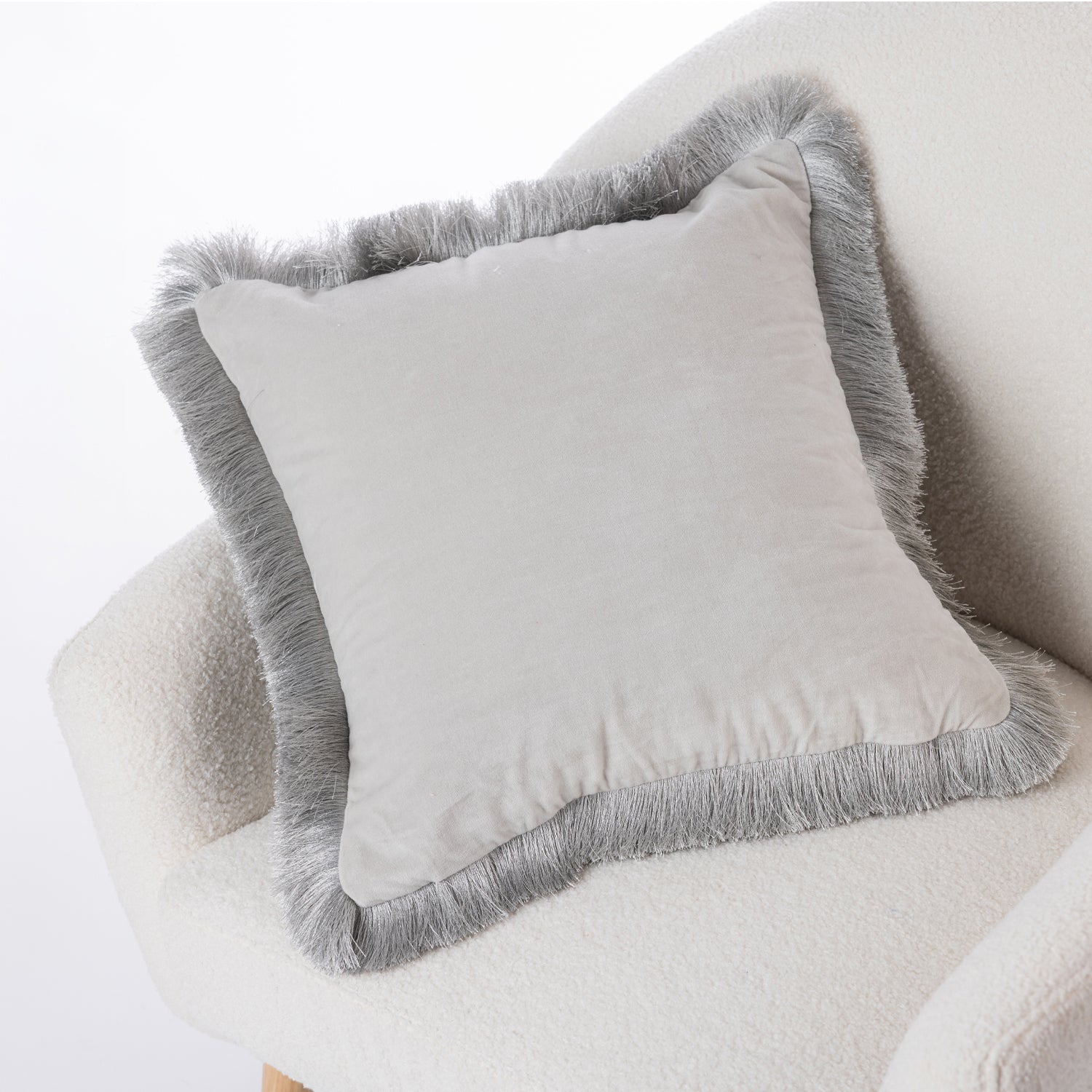 Gracious Living Daisy Cushion Cover