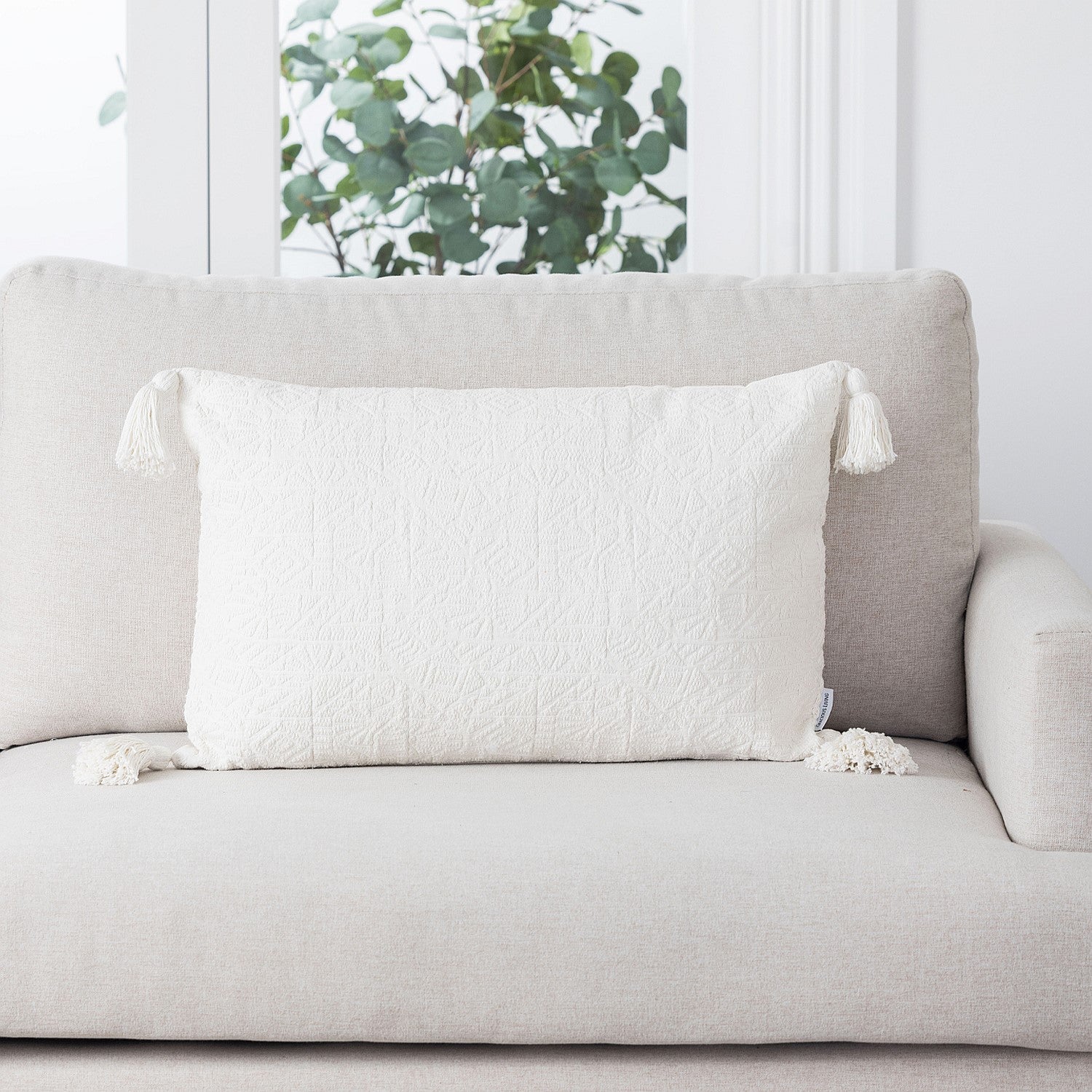 Gracious Living Ella Textured Cushion