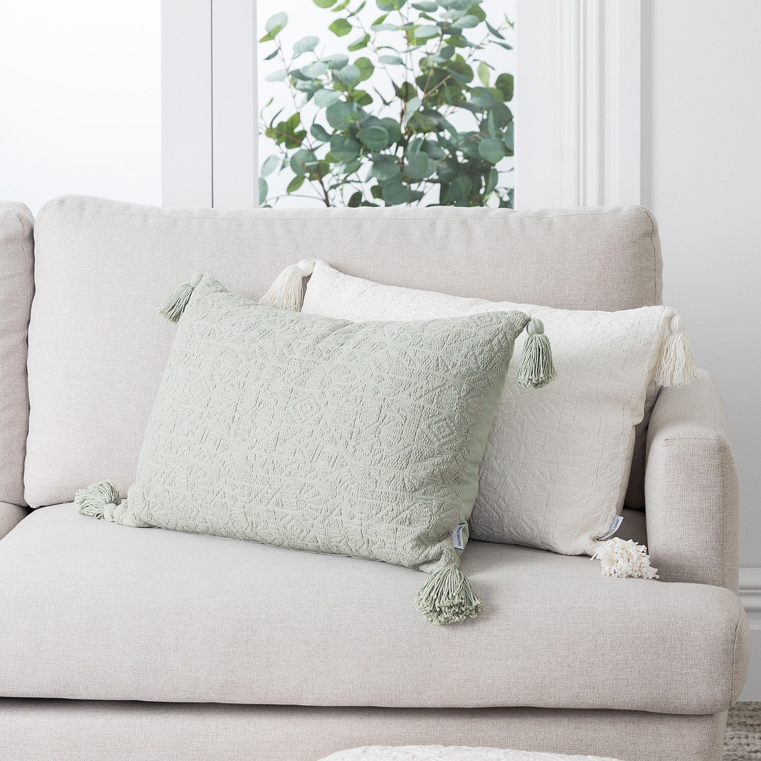 Gracious Living Ella Textured Cushion