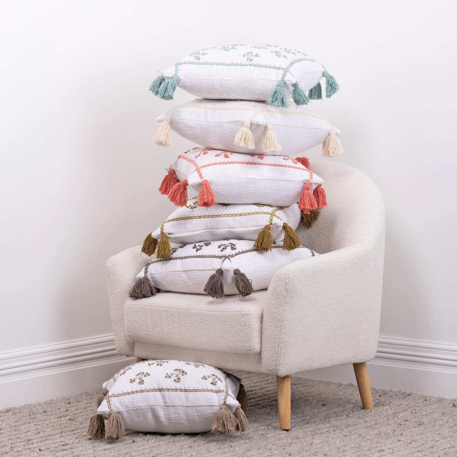 Gracious Living Barnley Embroidered Cushion