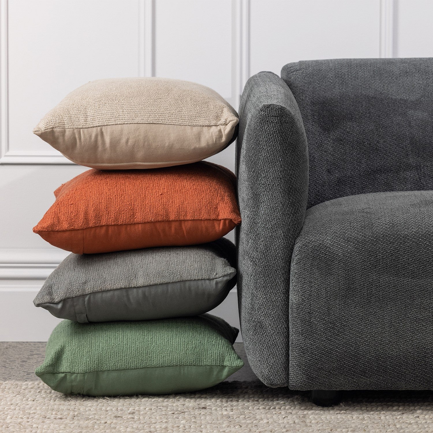 Design Republique Oscar Cushion