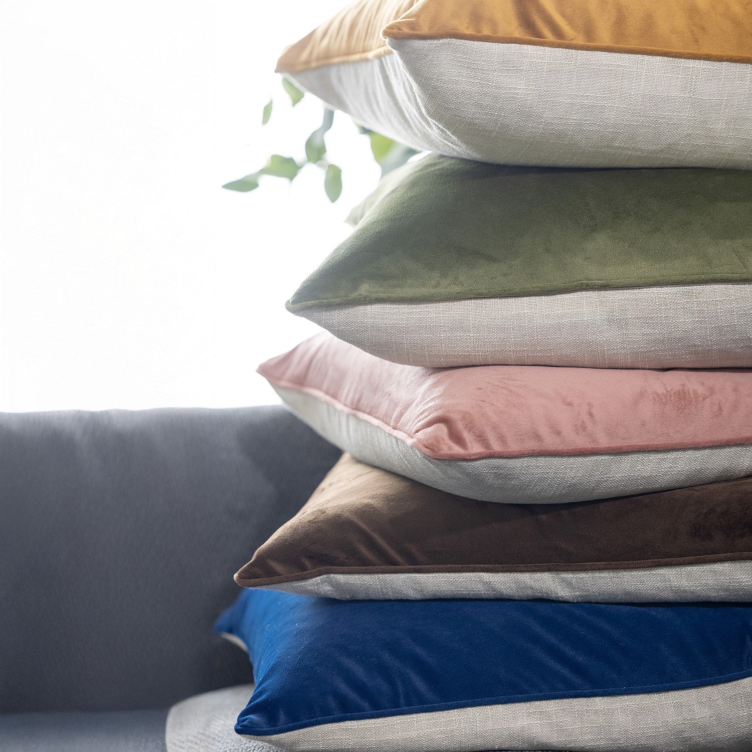 Design Republique Olivia Feather Fill Cushion
