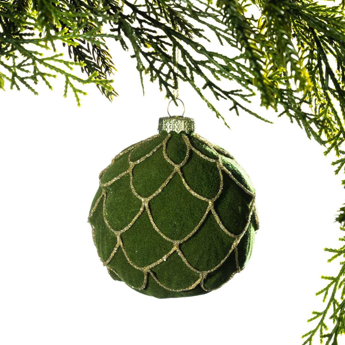 Christmas Wishes Flocked Green Iced Bauble – Green flocked round bauble featuring a layered scalloped pattern outlined with gold glitter and finished with a decorative metal cap.