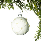 Christmas Wishes White Pearl Lattice Bauble – White round bauble decorated with a glitter lattice pattern and pearl-like accents for a refined and decorative Christmas tree display.