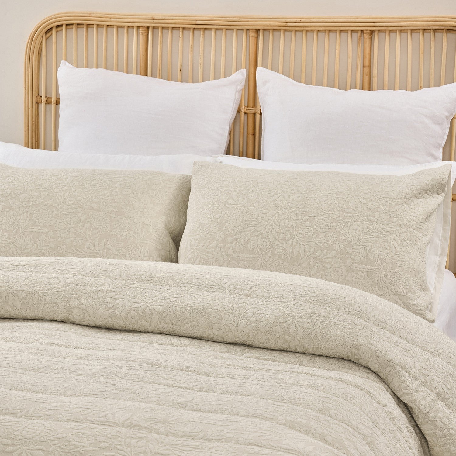 Gracious Living Keira Coverlet Set