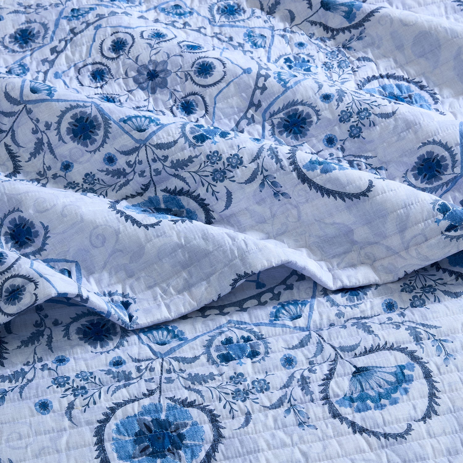 Logan & Mason Alessandra Bedspread