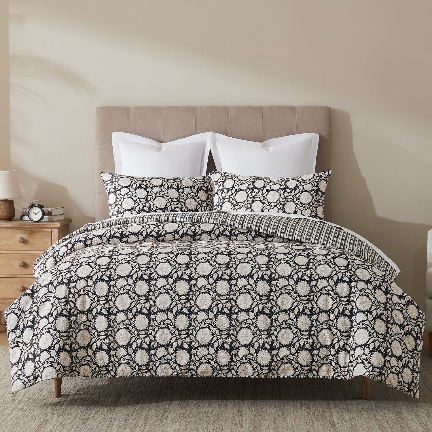 Design Republique Tamara Reversible Cotton duvet Cover set on a bed 