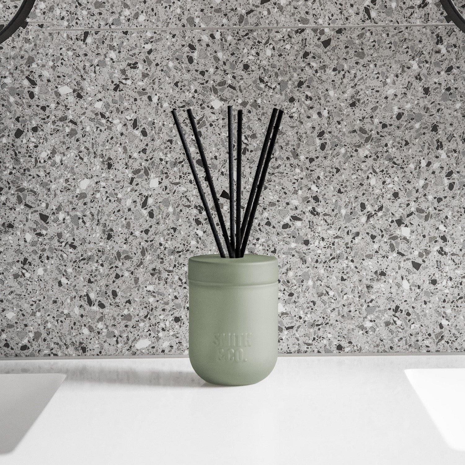 Smith & Co Diffuser