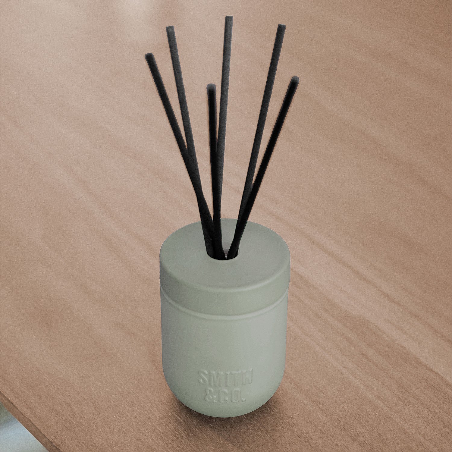 Smith & Co Diffuser