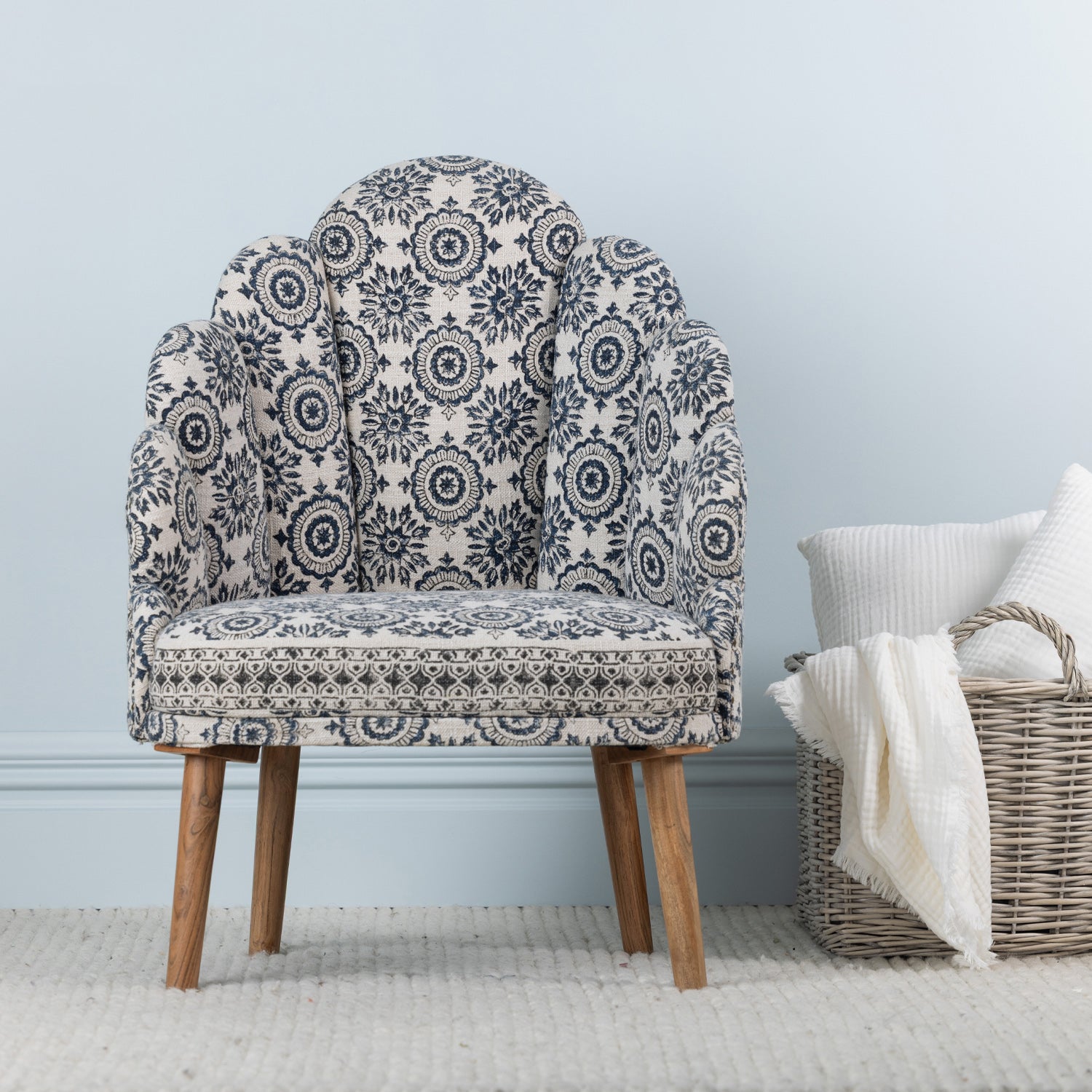 Design Republique Asti Scallop Chair