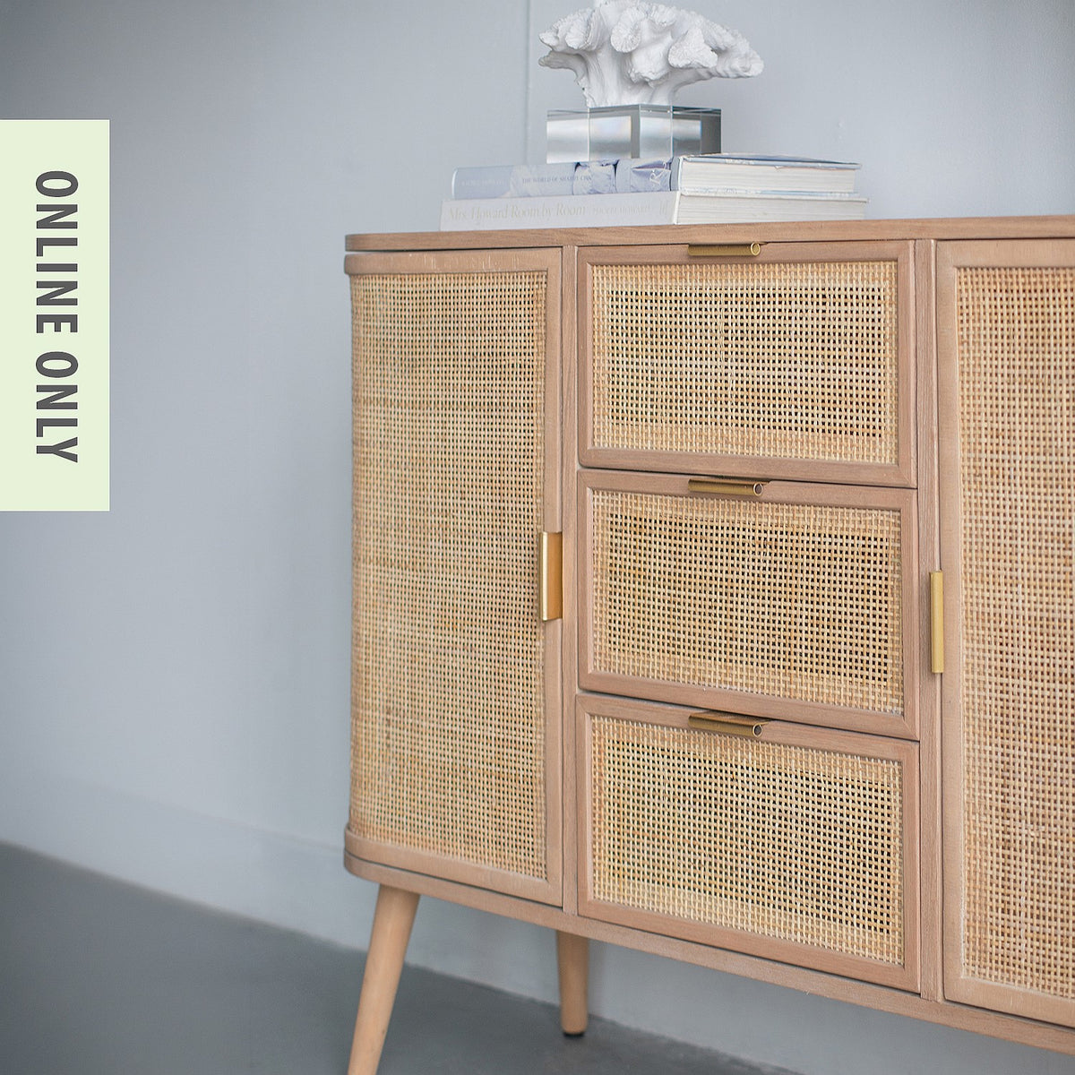 Gracious Living Lily Sideboard