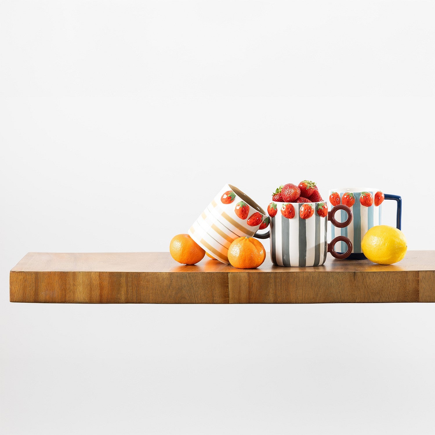 Design Republique Santos Strawberry Mug Mustard