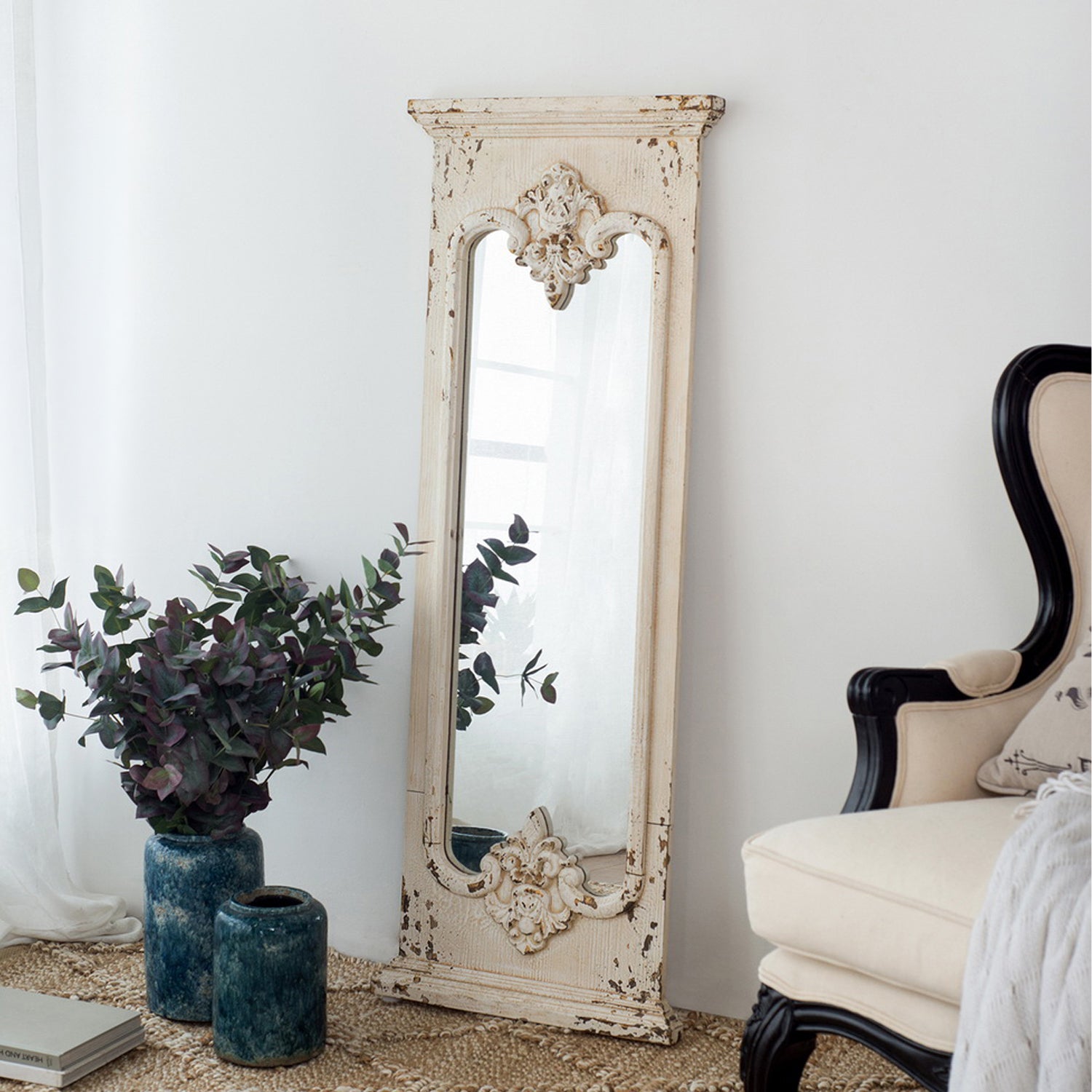 Home Chic Lily Antique Distressed Mirror