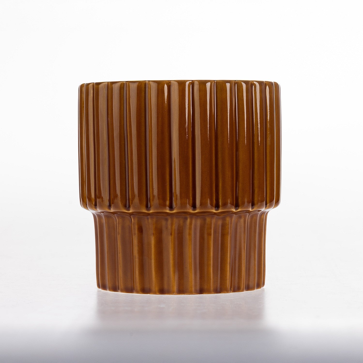 Marlo Ezra Planter