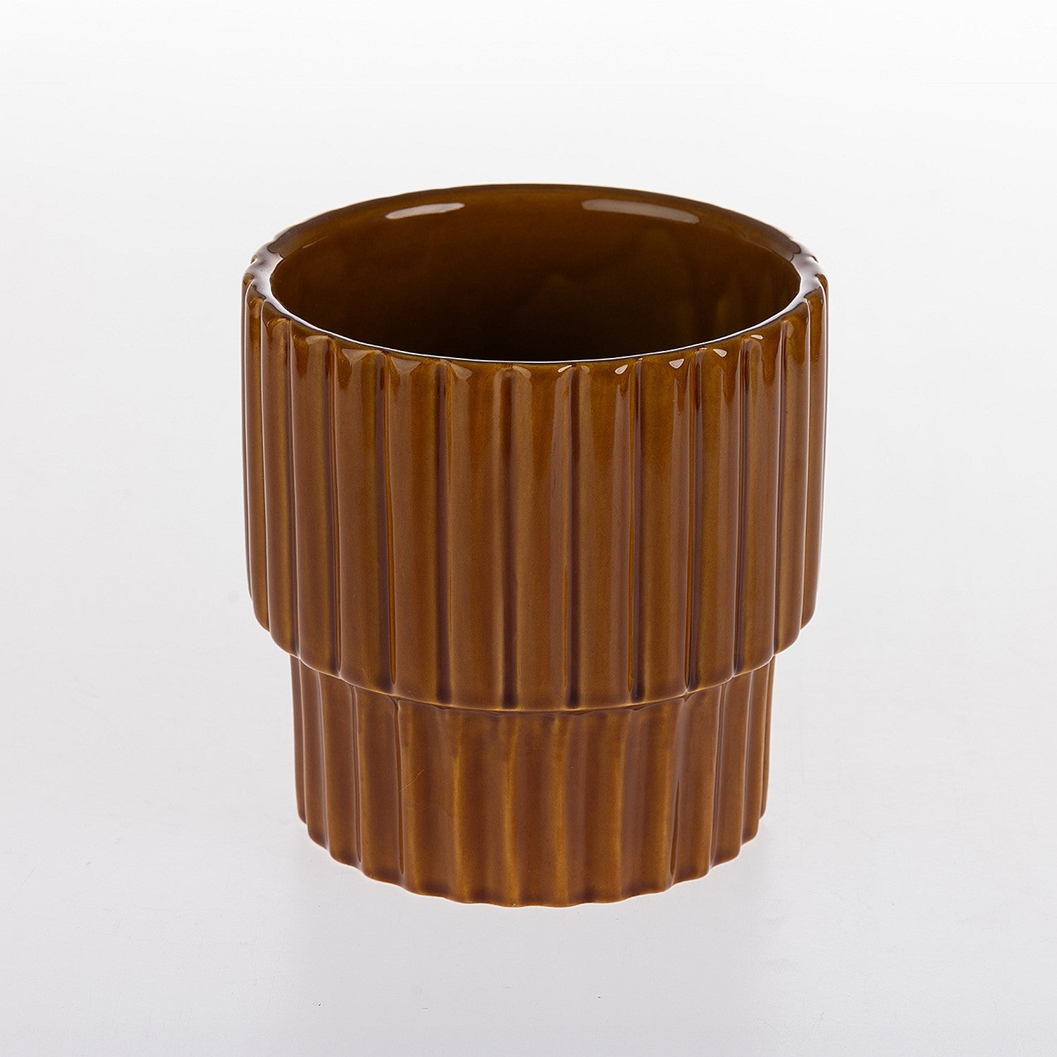 Marlo Ezra Planter
