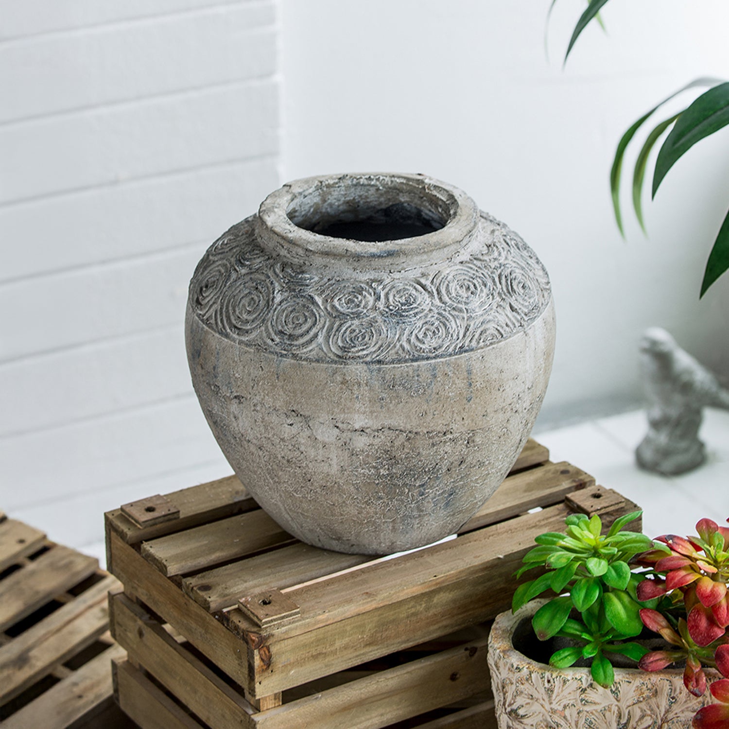 Outsidings Tay Terracotta Round Planter