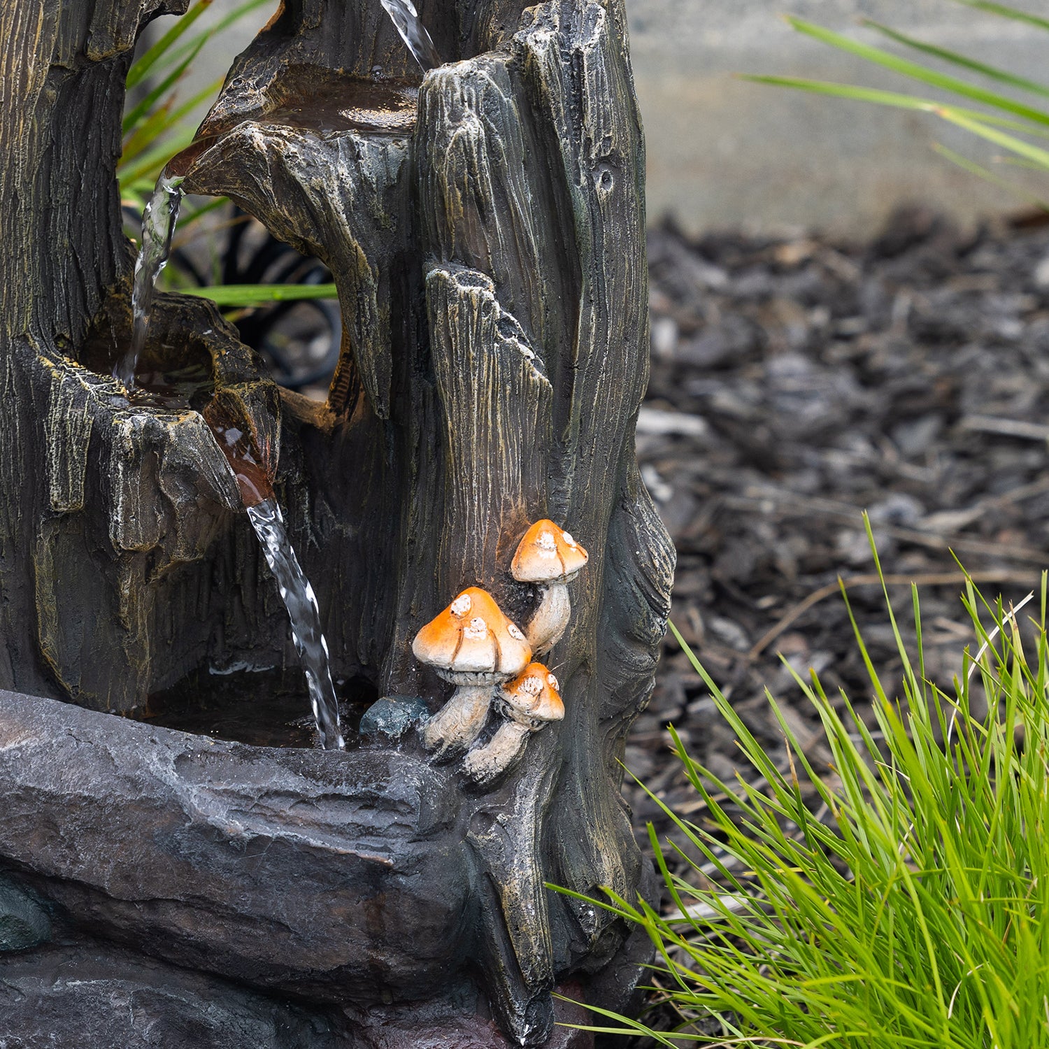 Outsidings Mushrooms Water Feature