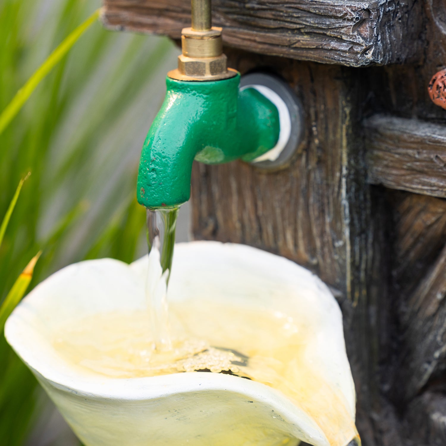 Outsidings Arum Lilies Water Feature