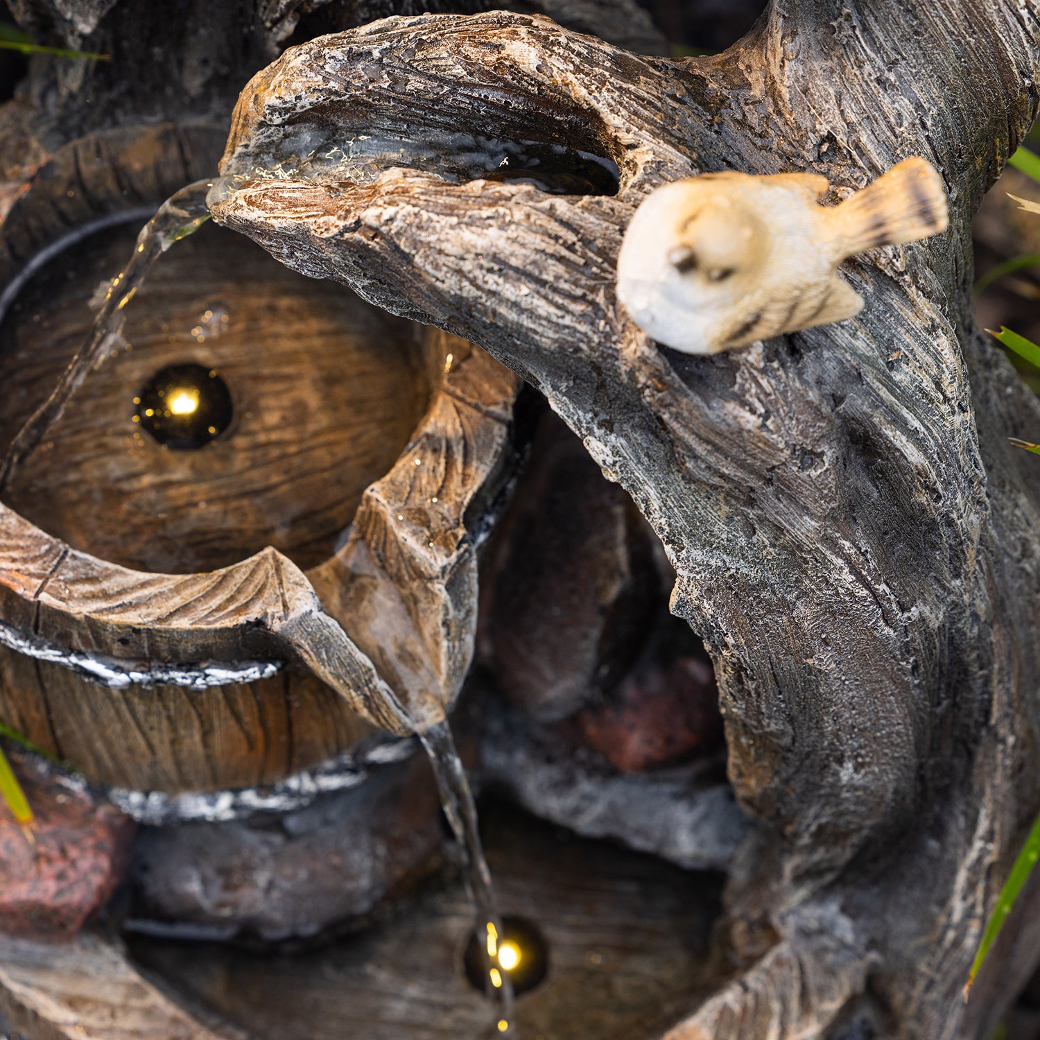 Outsidings Barrel Birds Water Feature