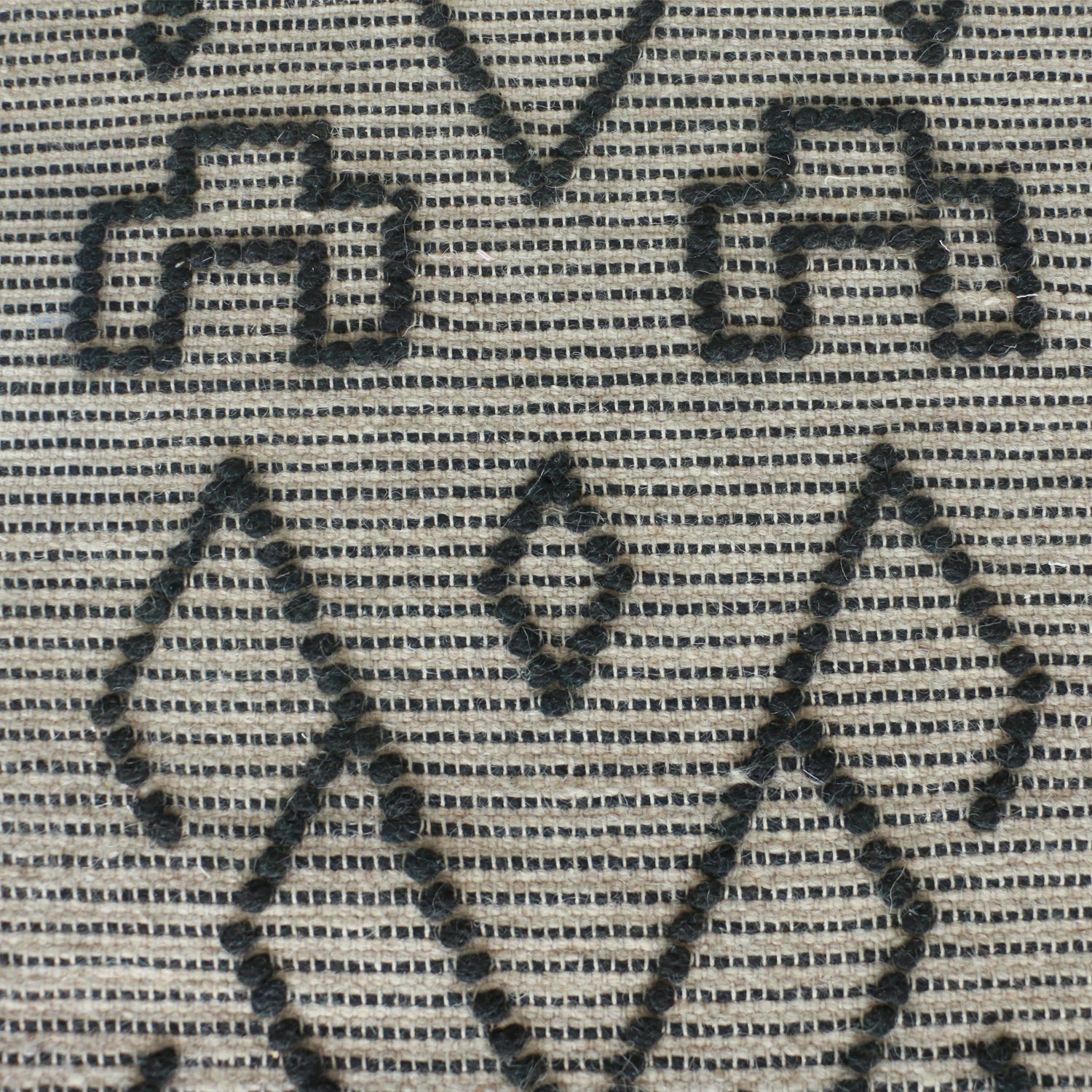 Solace Dakota Ivory & Charcoal Wool Rug 160x230cm
