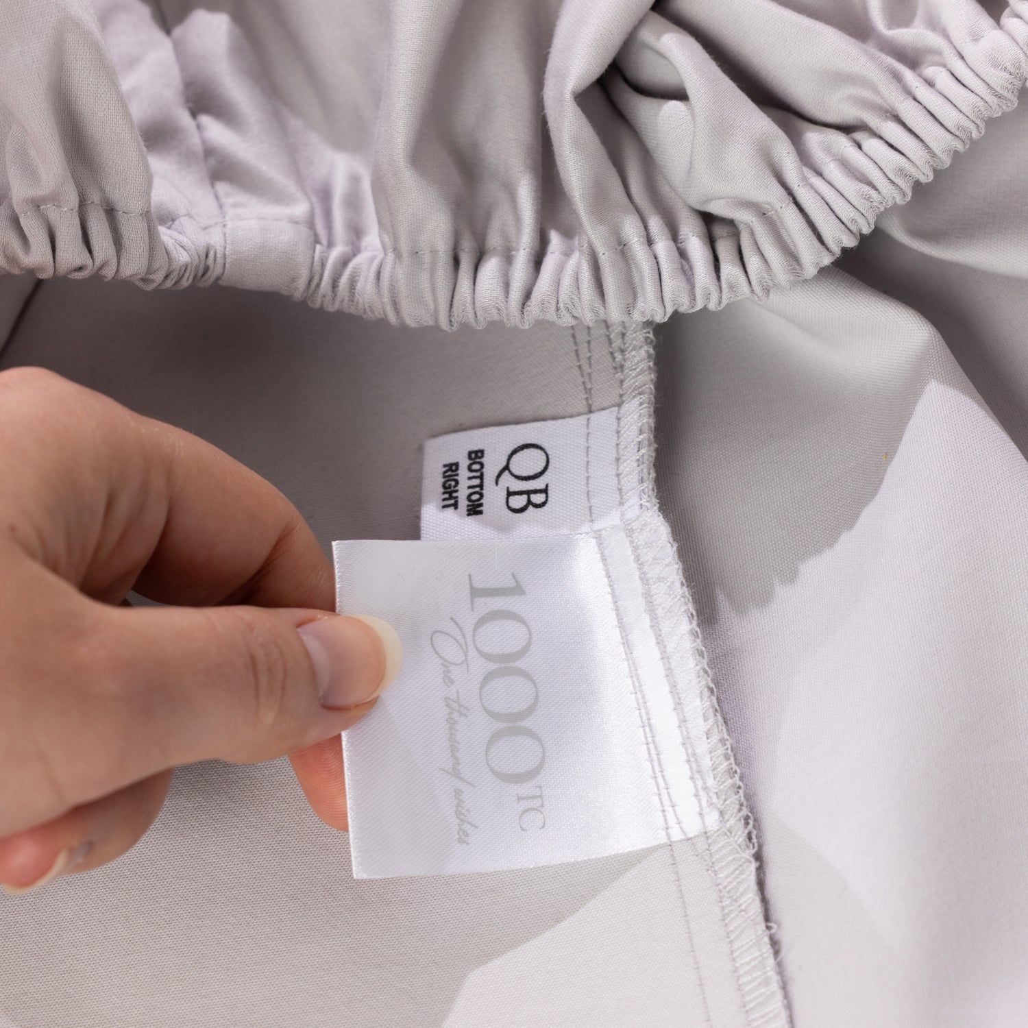 A discreet Bottom Right label on the fitted sheet makes it quick and easy to identify the correct corner for effortless bed making.