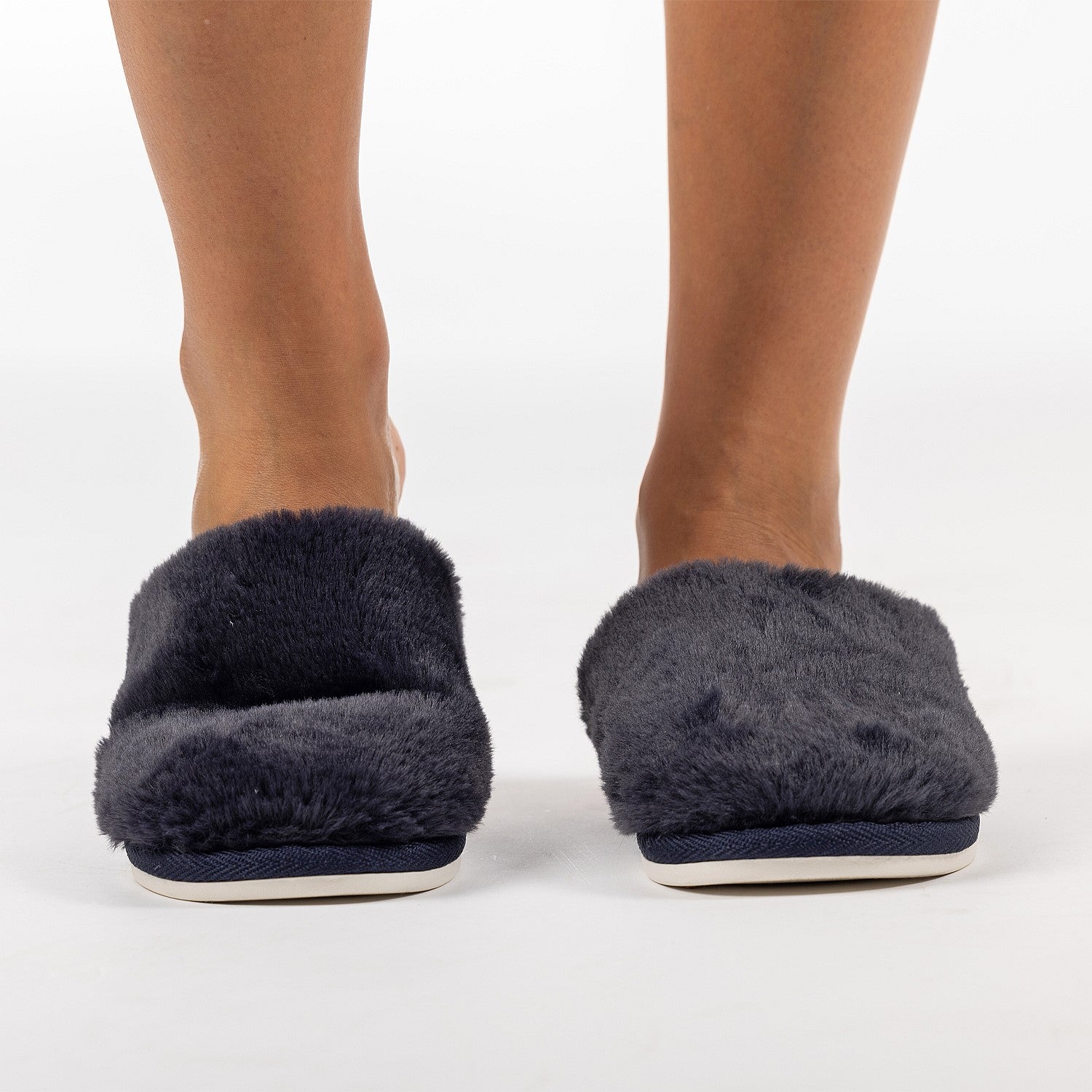 bb&b Sleep Harper Fluffy Slippers