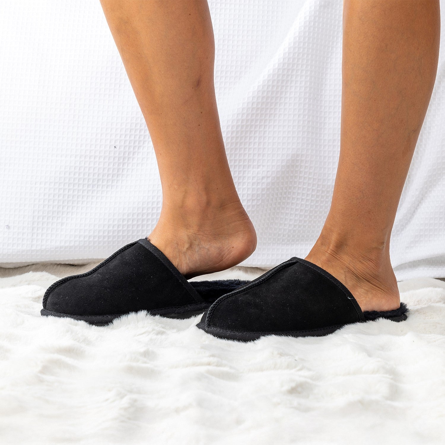 Woolrest Unisex Suede Slipper