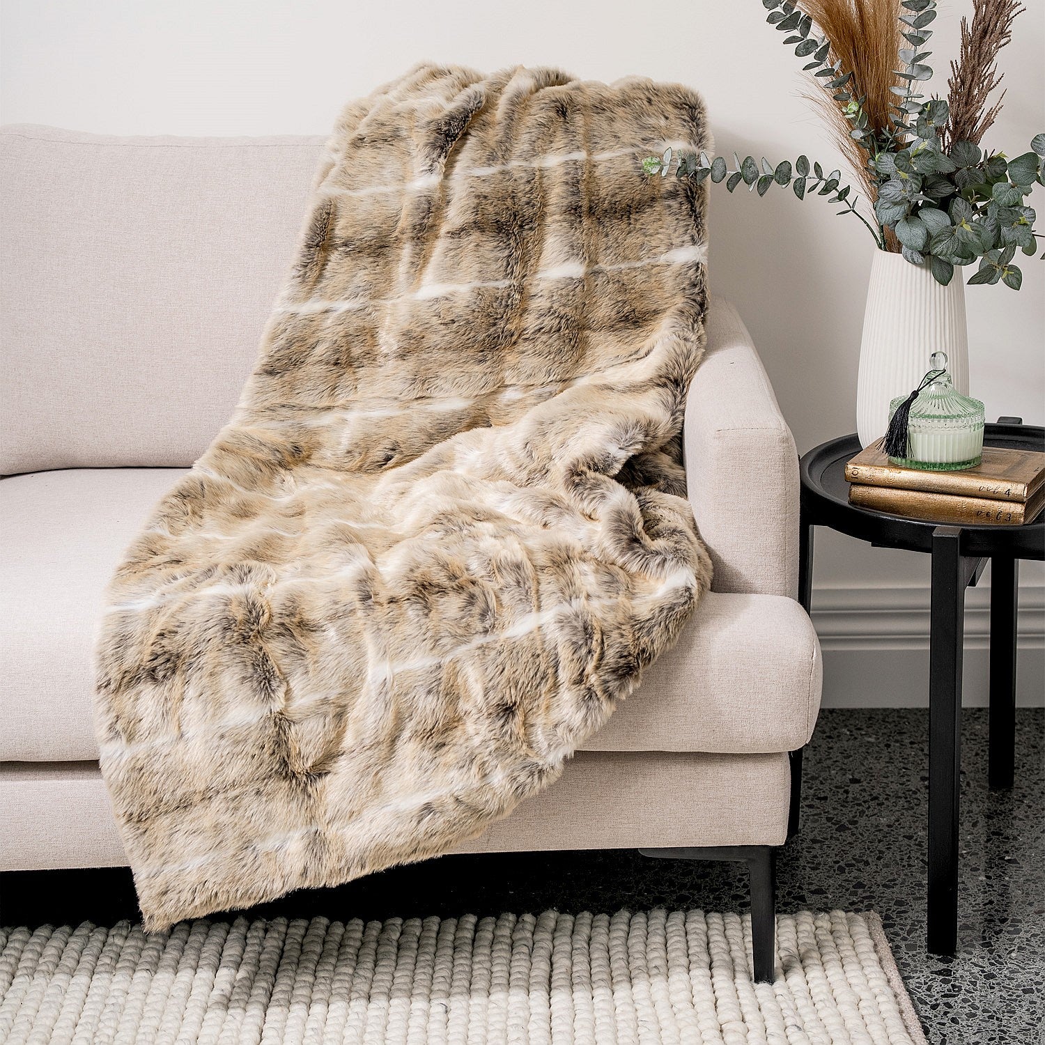 Design Republique Chester Faux Fur Throw Brown