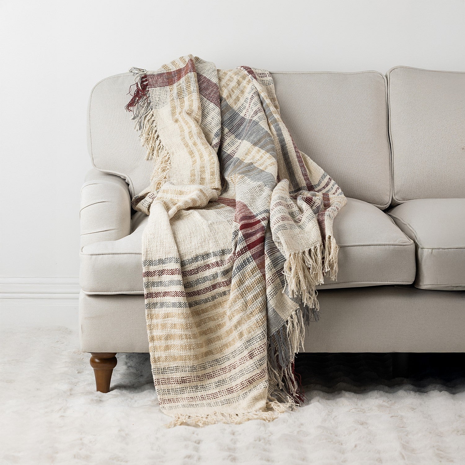 Gracious Living Isabel Check Throw