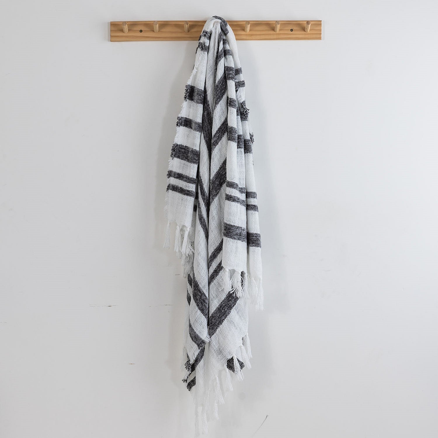 Design Republique Stowe Stripe Throw