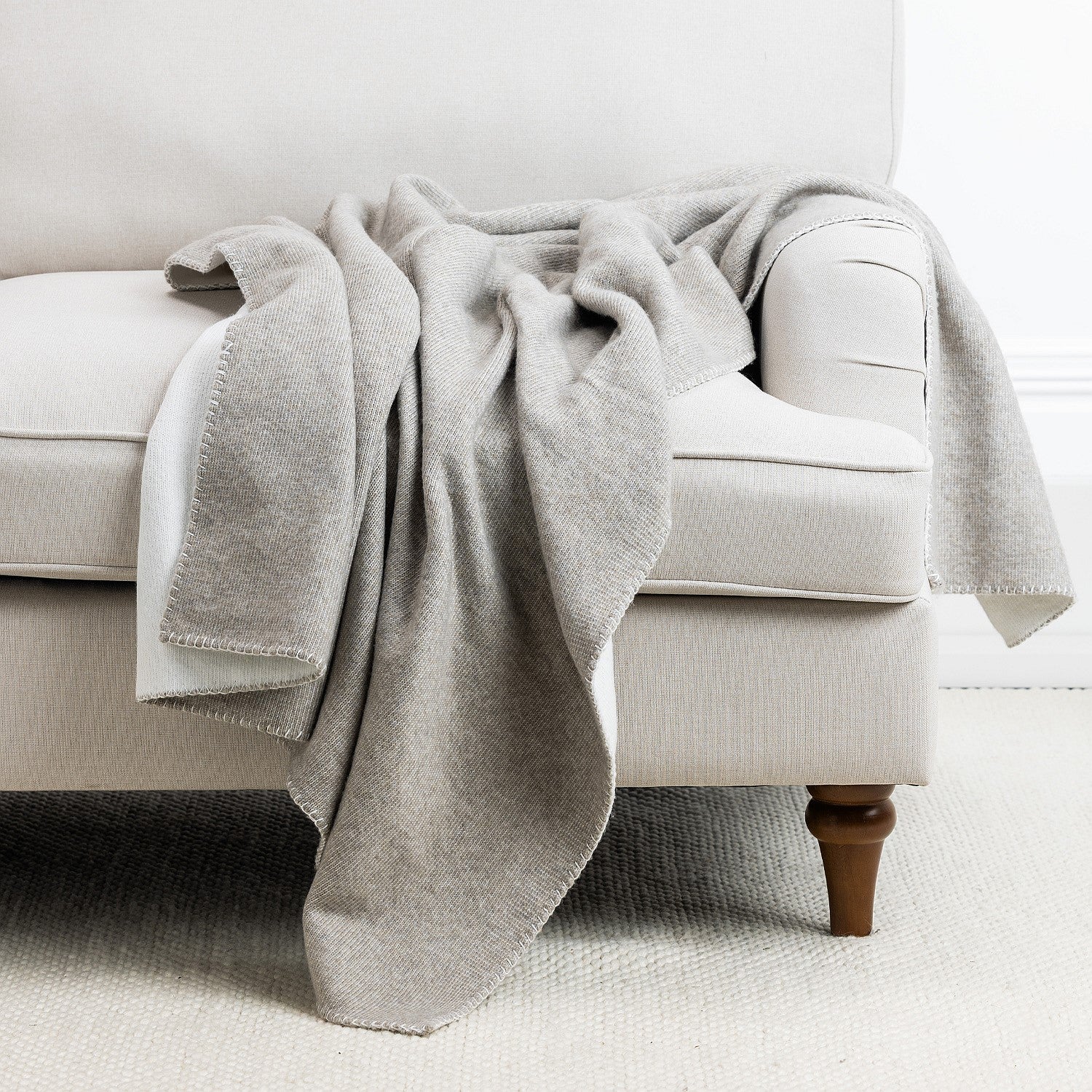 Design Republique Bayside Throw