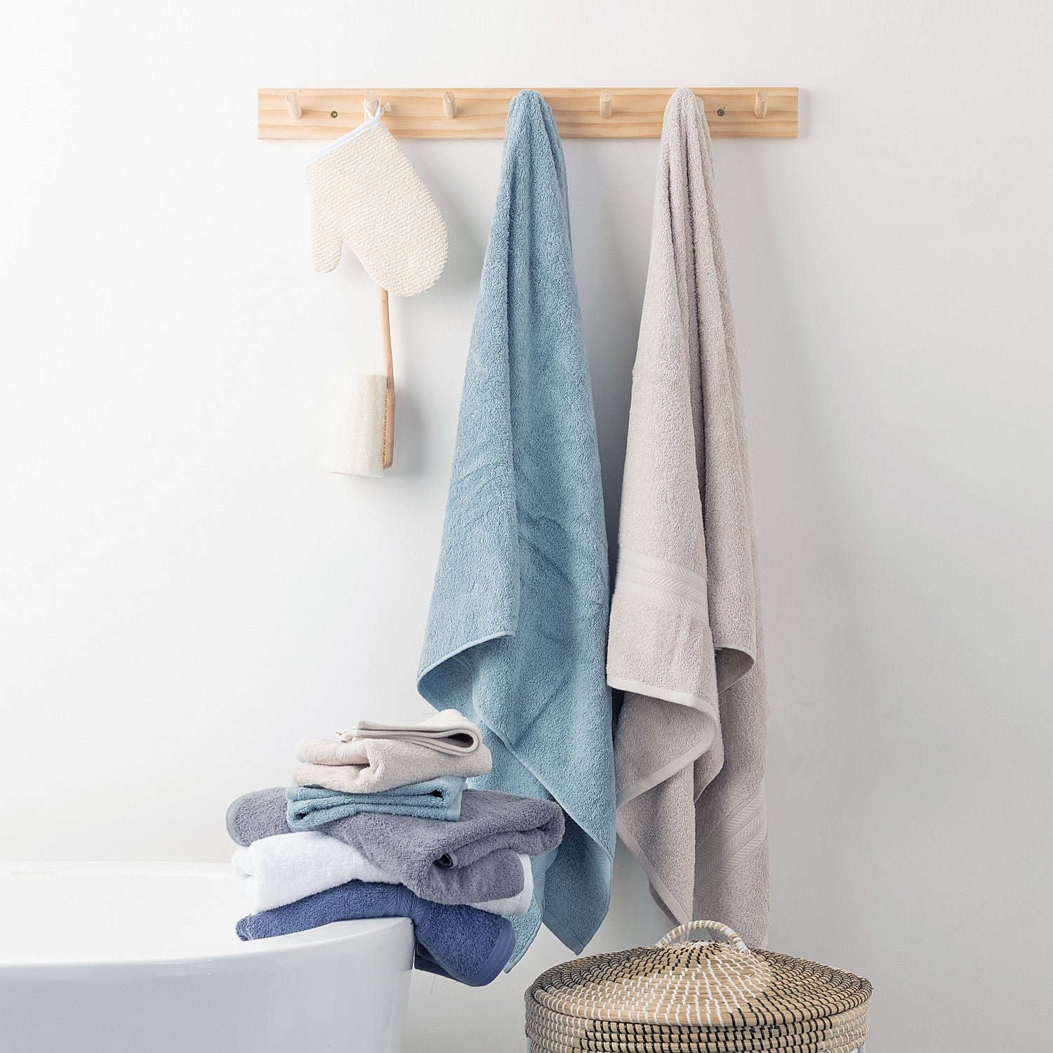 Luxury Living Claire Bath Towel