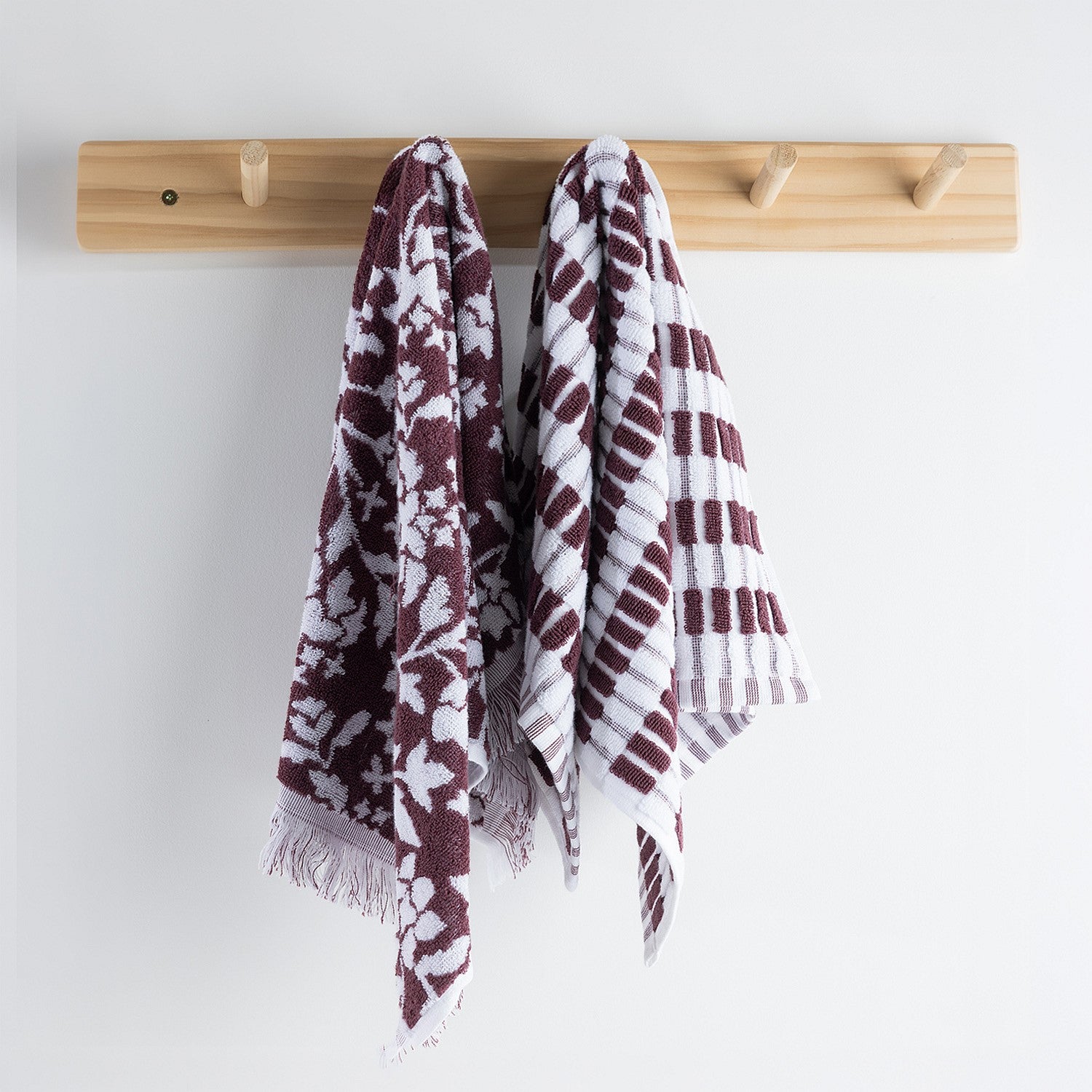 Fieldcrest Kim 2 Pack Hand Towel Set