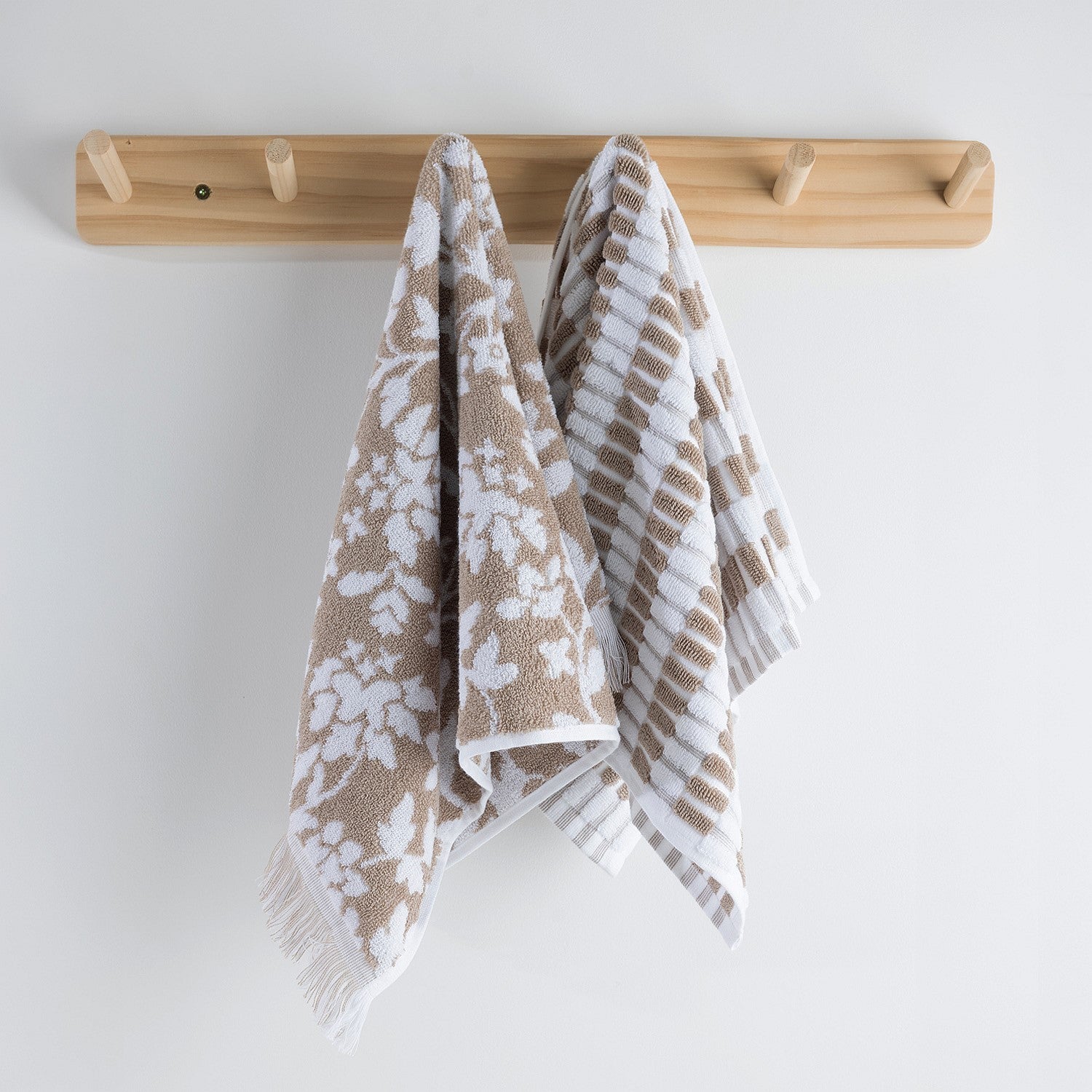 Fieldcrest Kim 2 Pack Hand Towel Set