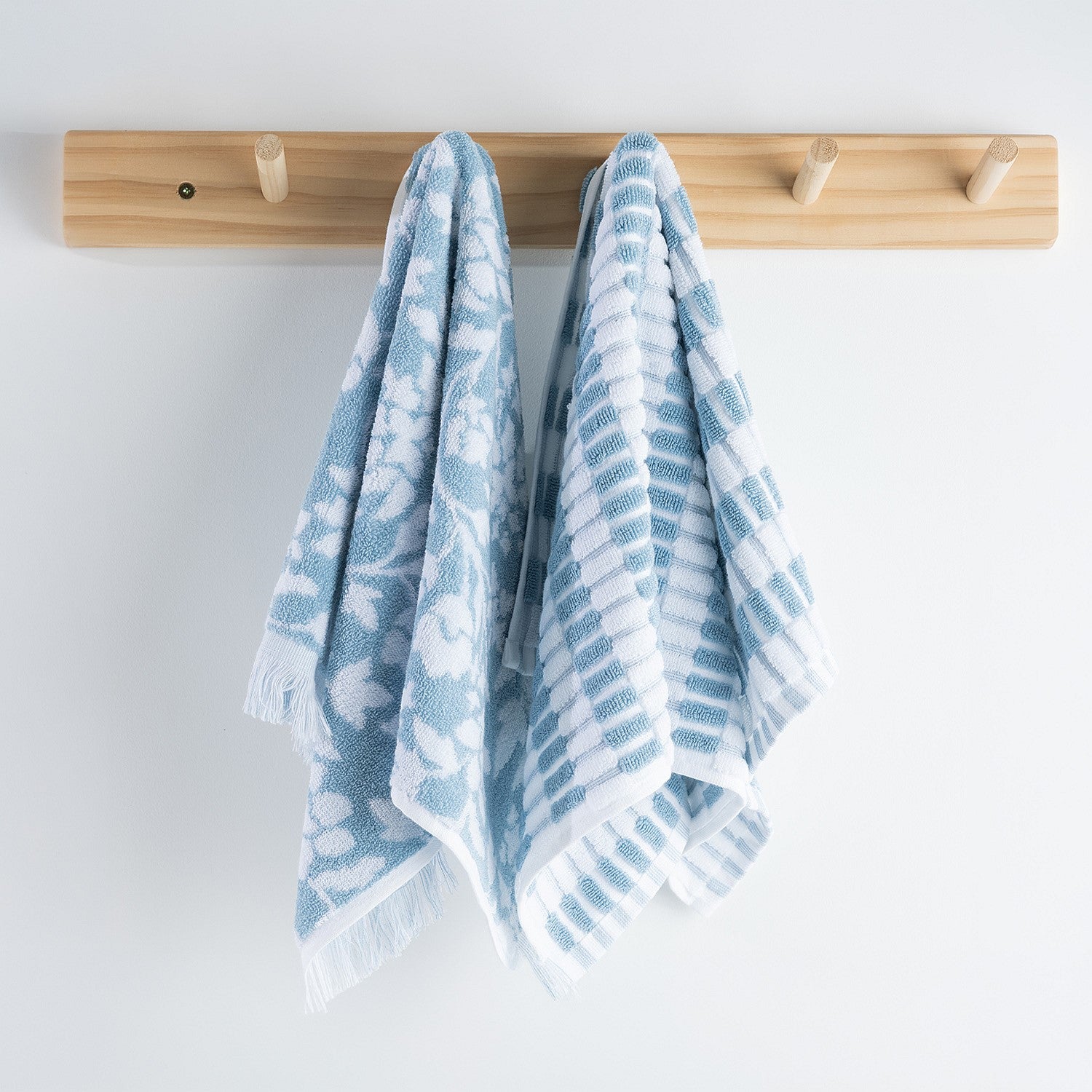 Fieldcrest Kim 2 Pack Hand Towel Set