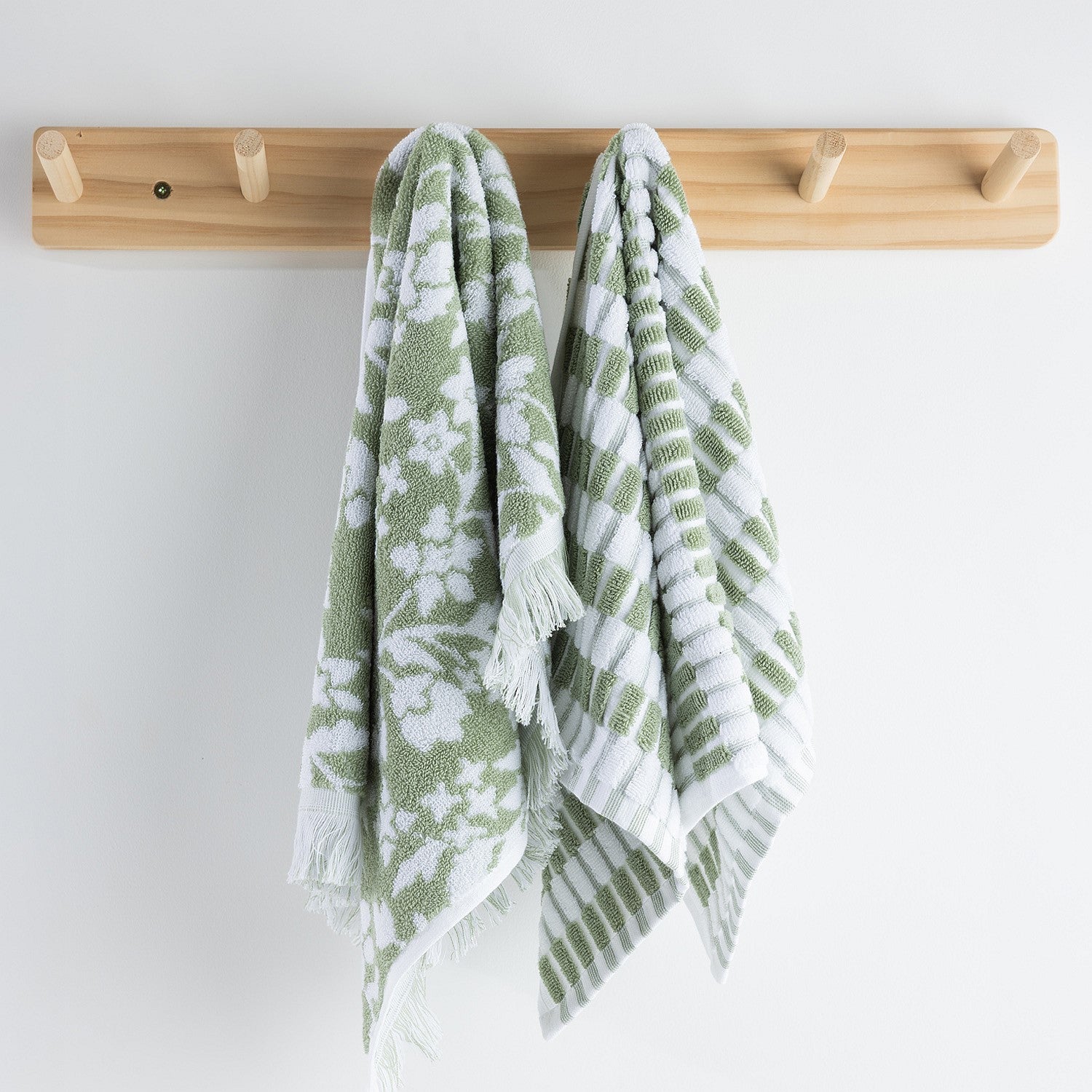 Fieldcrest Kim 2 Pack Hand Towel Set
