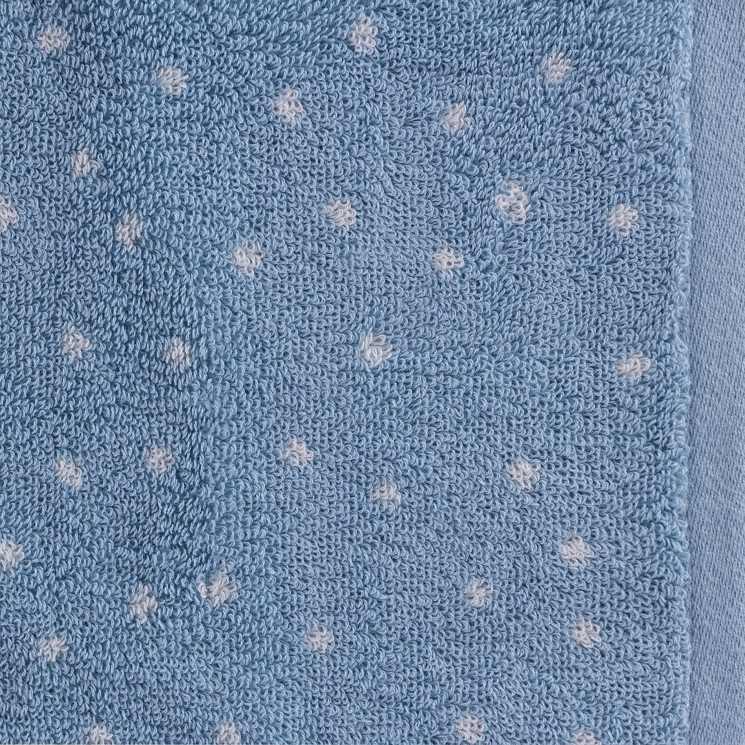 Gracious Living Polka Dot Bath Towel 500gsm