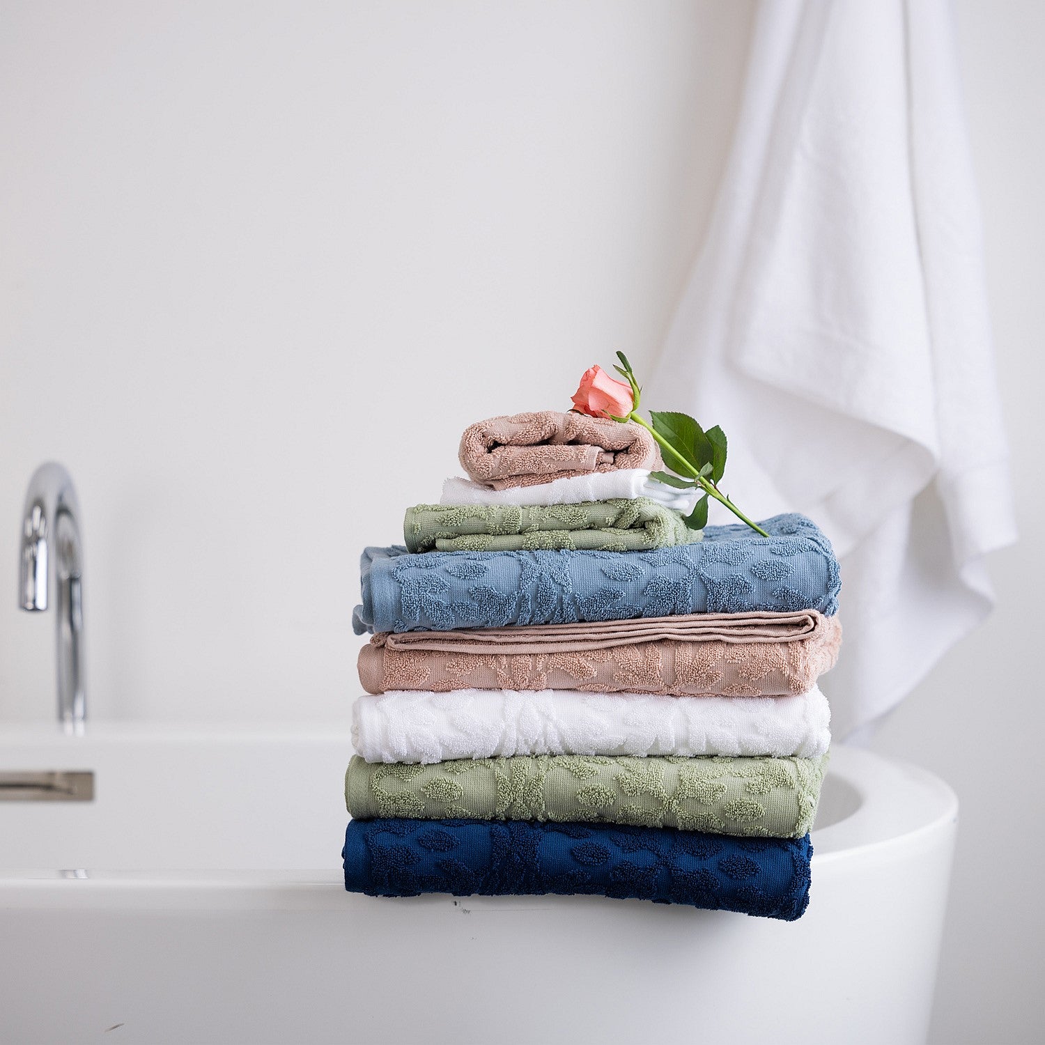 Gracious Living Jessica Jacquard Hand Towel 500gsm