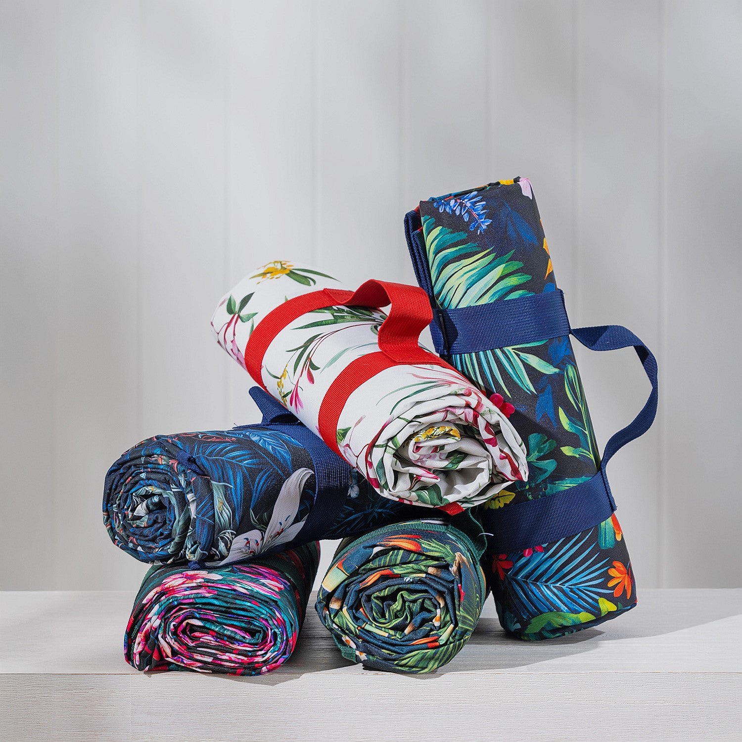 Outsidings Wainui Picnic Blanket Putiputi