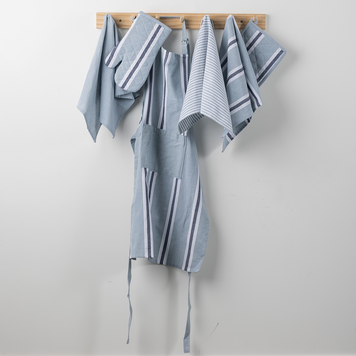 Bed Bath And Beyond Aprons