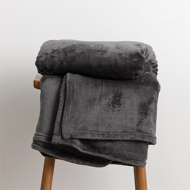 Home Co. Super Soft Fleece Blanket Home Co. Super Soft Fleece Blanket
