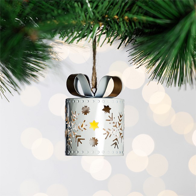 Christmas Wishes Metal Present Box Hanging Tree Decoration