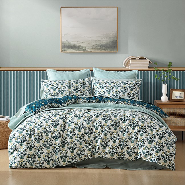 Logan & Mason Serendipity Cotton Duvet Cover Set Logan & Mason Serendipity Cotton Duvet Cover Set