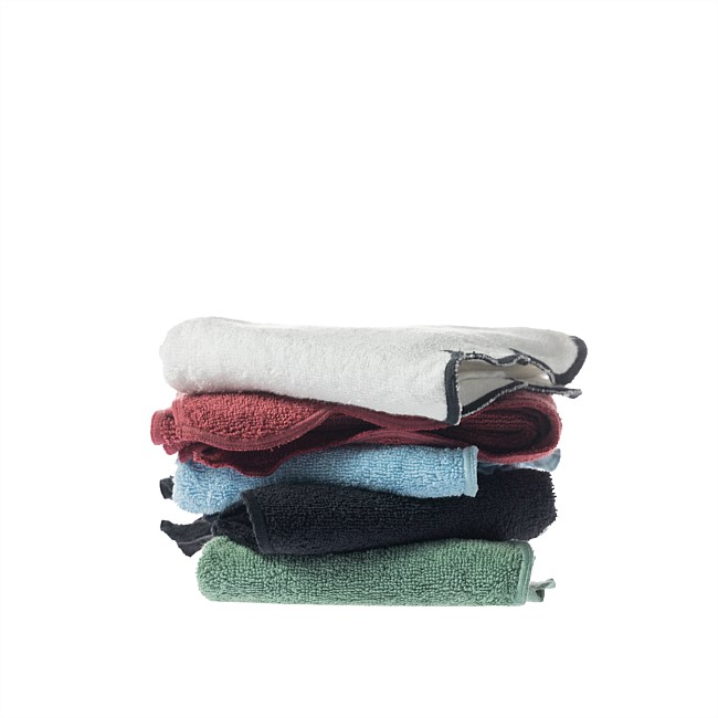Gracious Living Naomi Scallop Hand Towel Gracious Living Naomi Scallop Hand Towel