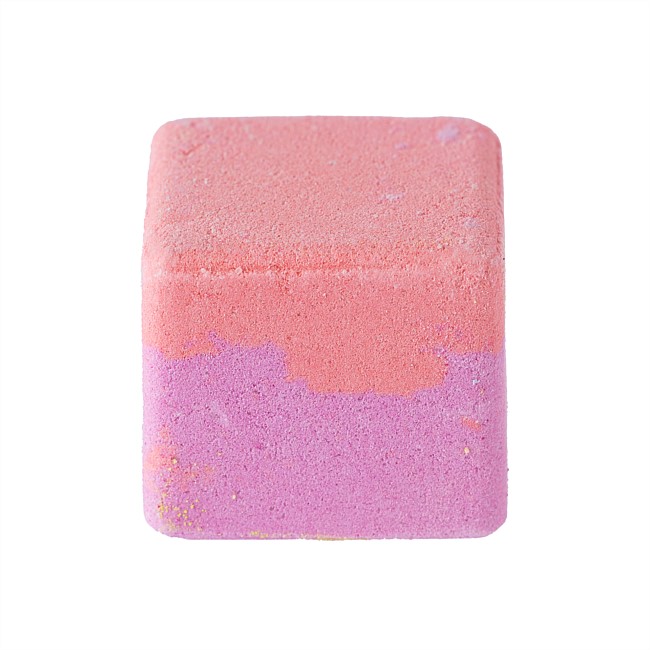 Grace & Gild Fun Double Layer Square Bath Bomb Pink Clay 50g Grace & Gild Fun Double Layer Square Bath Bomb Pink Clay 50g