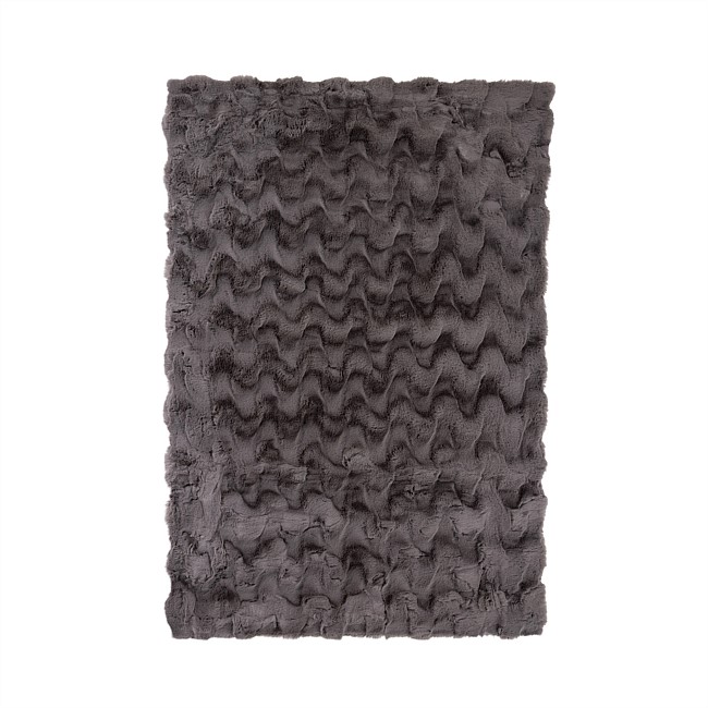 Design Republique Grove Faux Fur Rug 120 x 180cm Design Republique Grove Faux Fur Rug 120 x 180cm